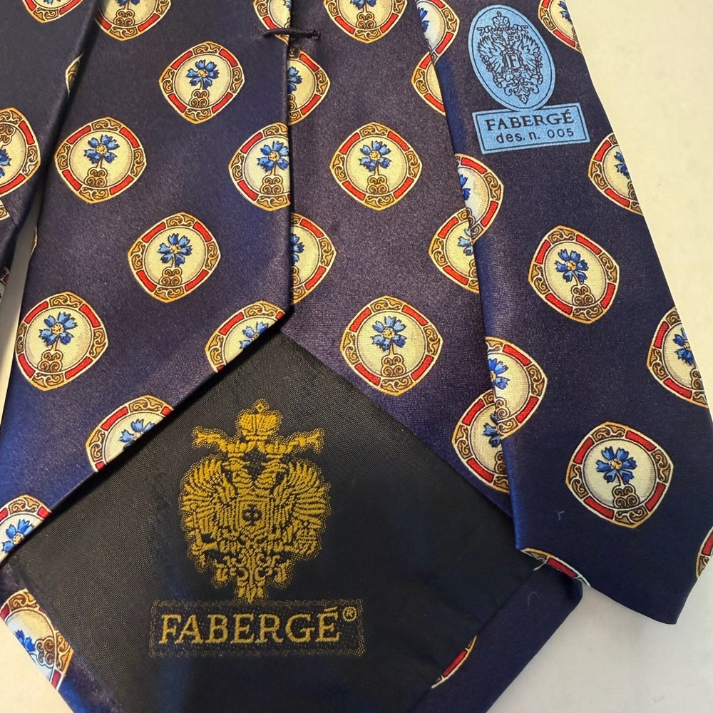 Exquisite Faberge Men’s Tie in Classic Iconic Egg Pattern-100% Silk